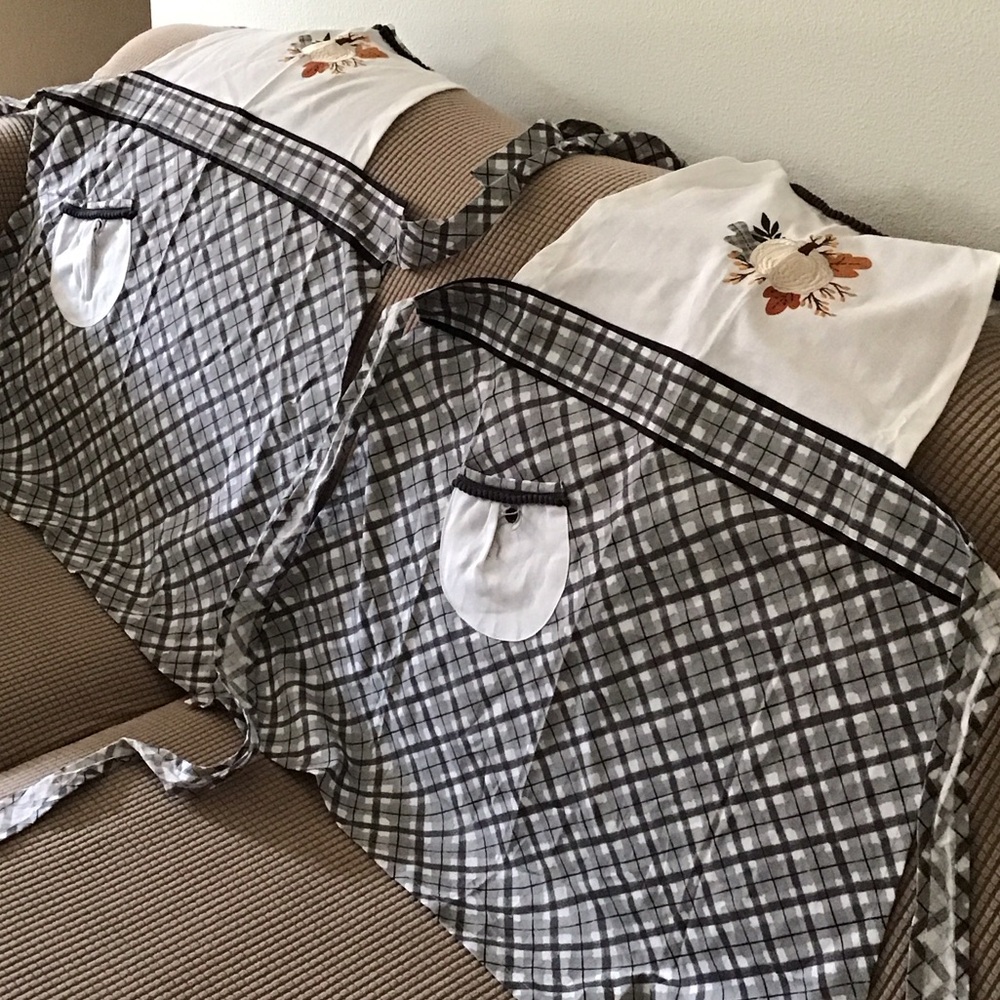 2 Holiday Aprons NWT